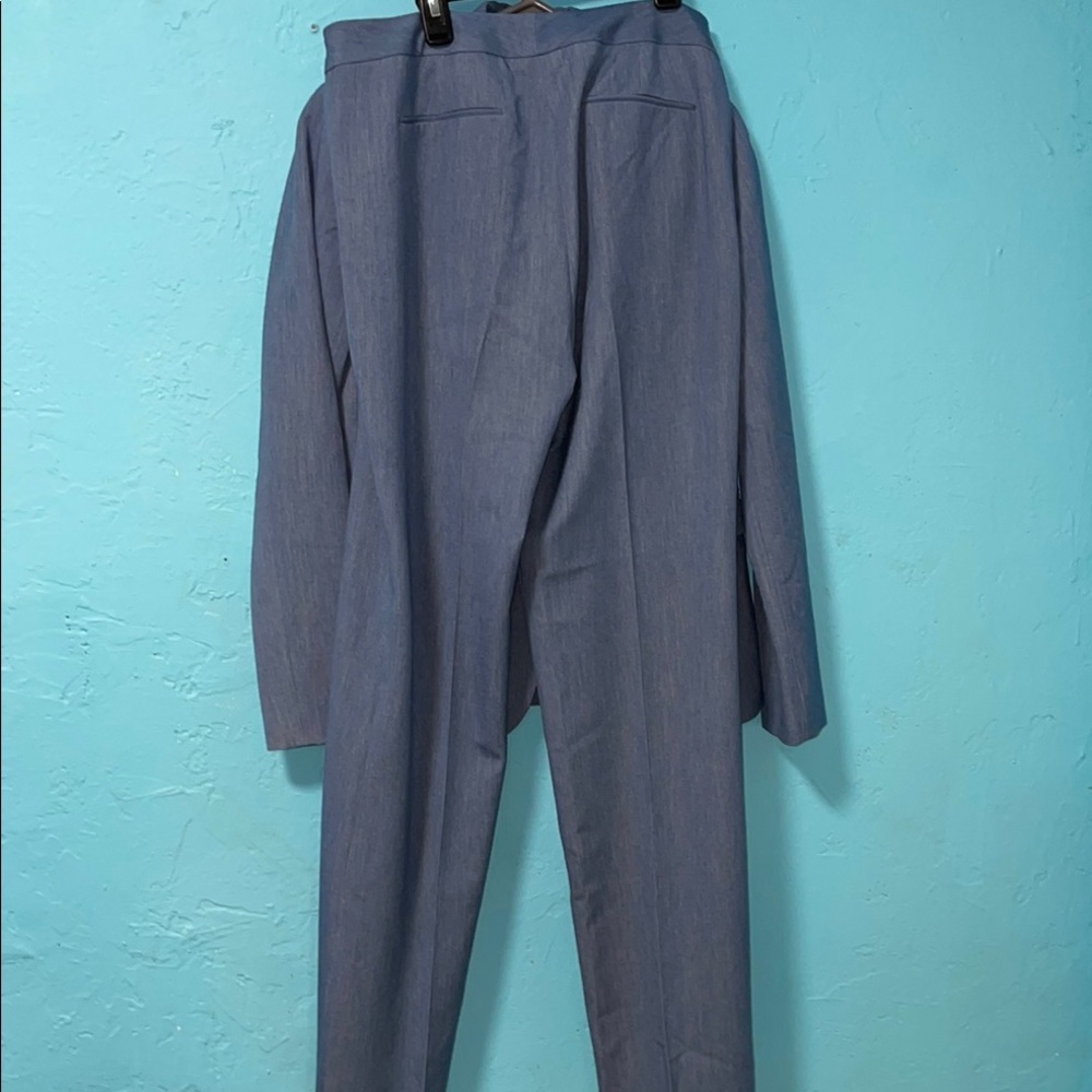 Tahari blazer and pants set - Picture 10 of 10